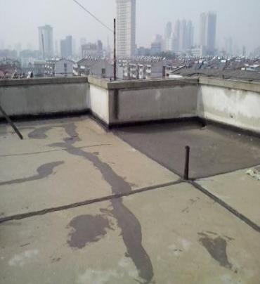 儋州漏水维修 楼顶漏水是什么原因，楼顶漏水维修方法是什么?